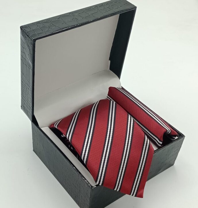 NECKTIE & POCKET SQUARE SET NECKTIE & POCKET SQUARE SET