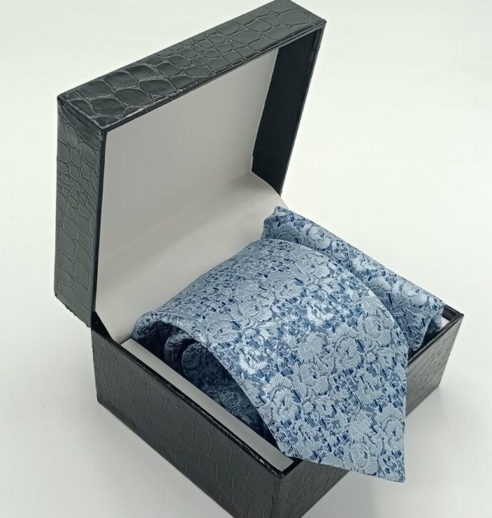 NECKTIE & POCKET SQUARE SET NECKTIE & POCKET SQUARE SET