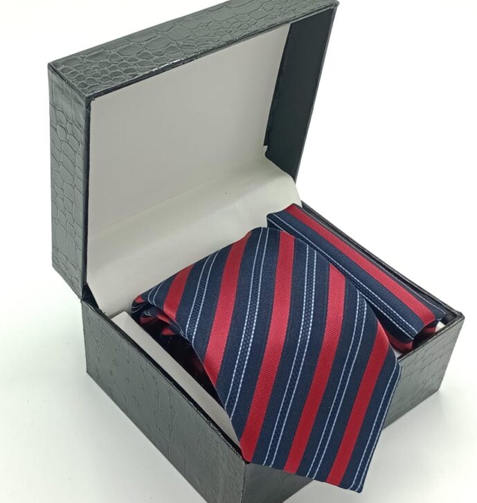 NECKTIE & POCKET SQUARE SET NECKTIE & POCKET SQUARE SET